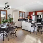 Les Pavots - Spacieux & Familial 펜션 몽테규