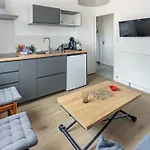 펜션 Les Pavots - Spacieux & Familial 몽테규